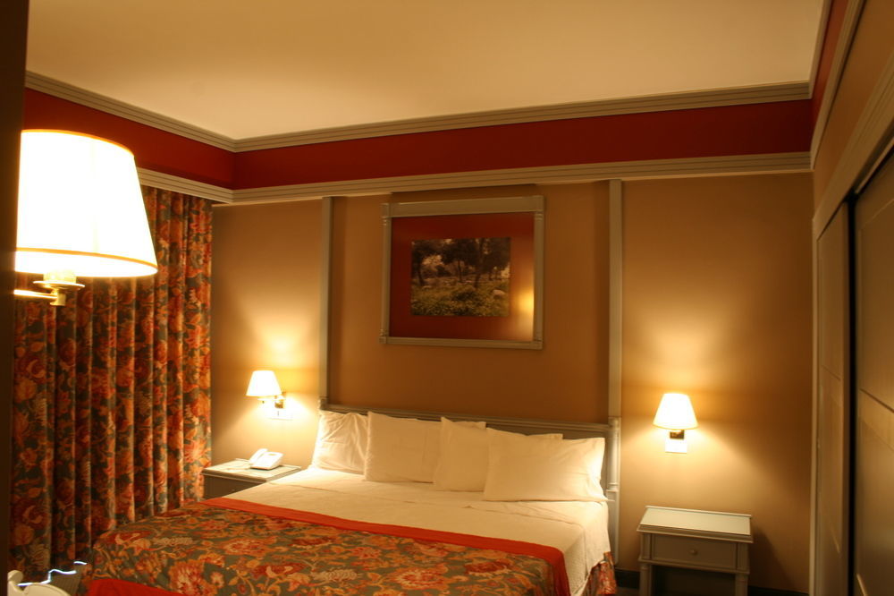 בורומאנה Printania Palace Hotel מראה חיצוני תמונה